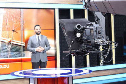 15" HIGH BRIGHTNESS CRANE TELEPROMPTER with SDI IN/OUT