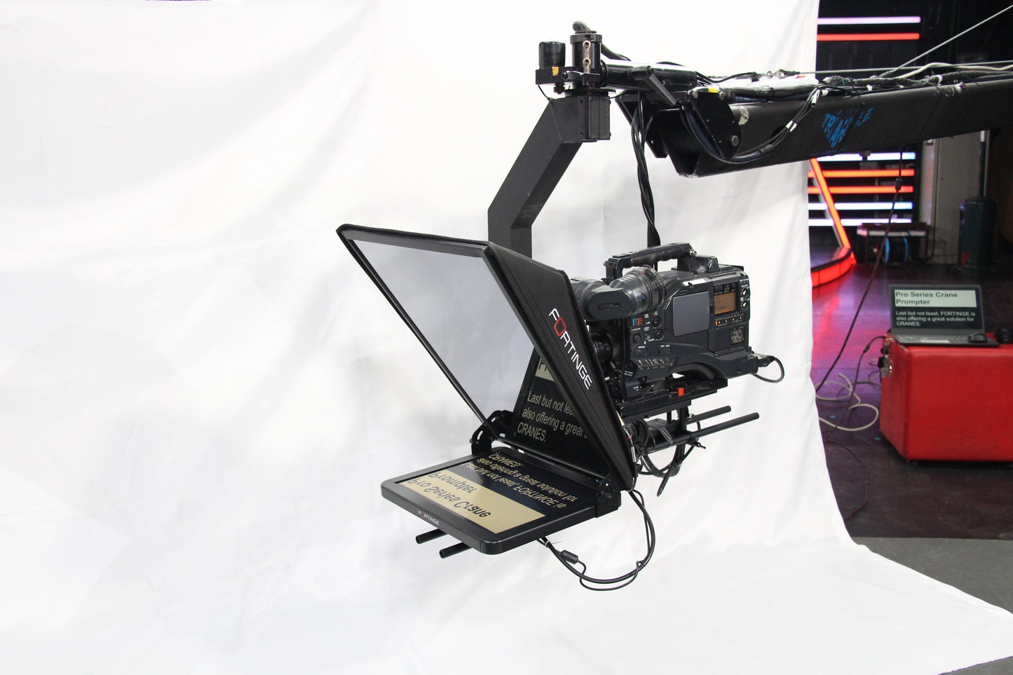 15" HIGH BRIGHTNESS CRANE TELEPROMPTER with SDI IN/OUT